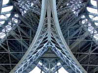Tour Eiffel vue du pilier sud : 80ans, collection, maman, été 2011